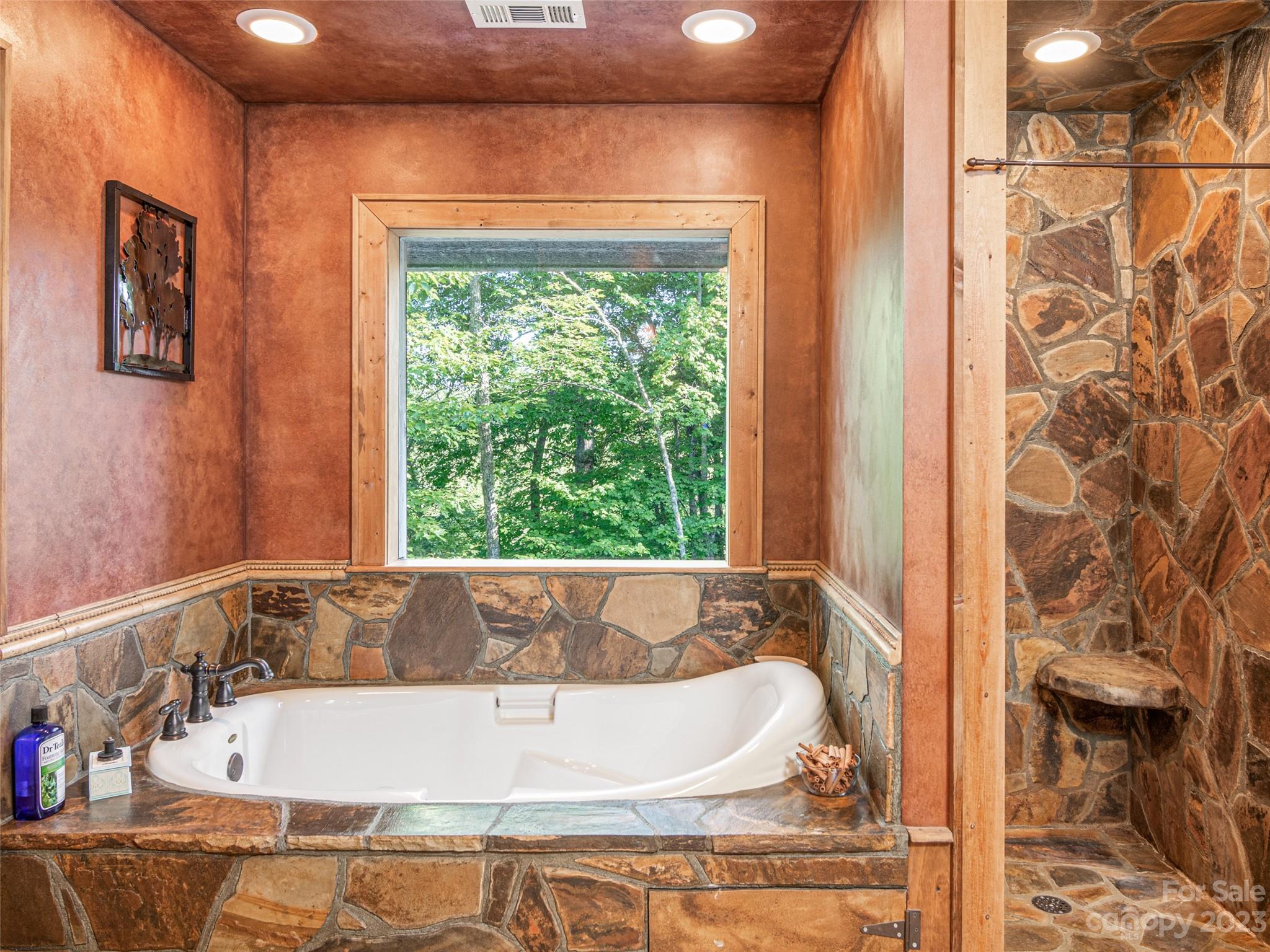 Roundtree Ridge - Residential