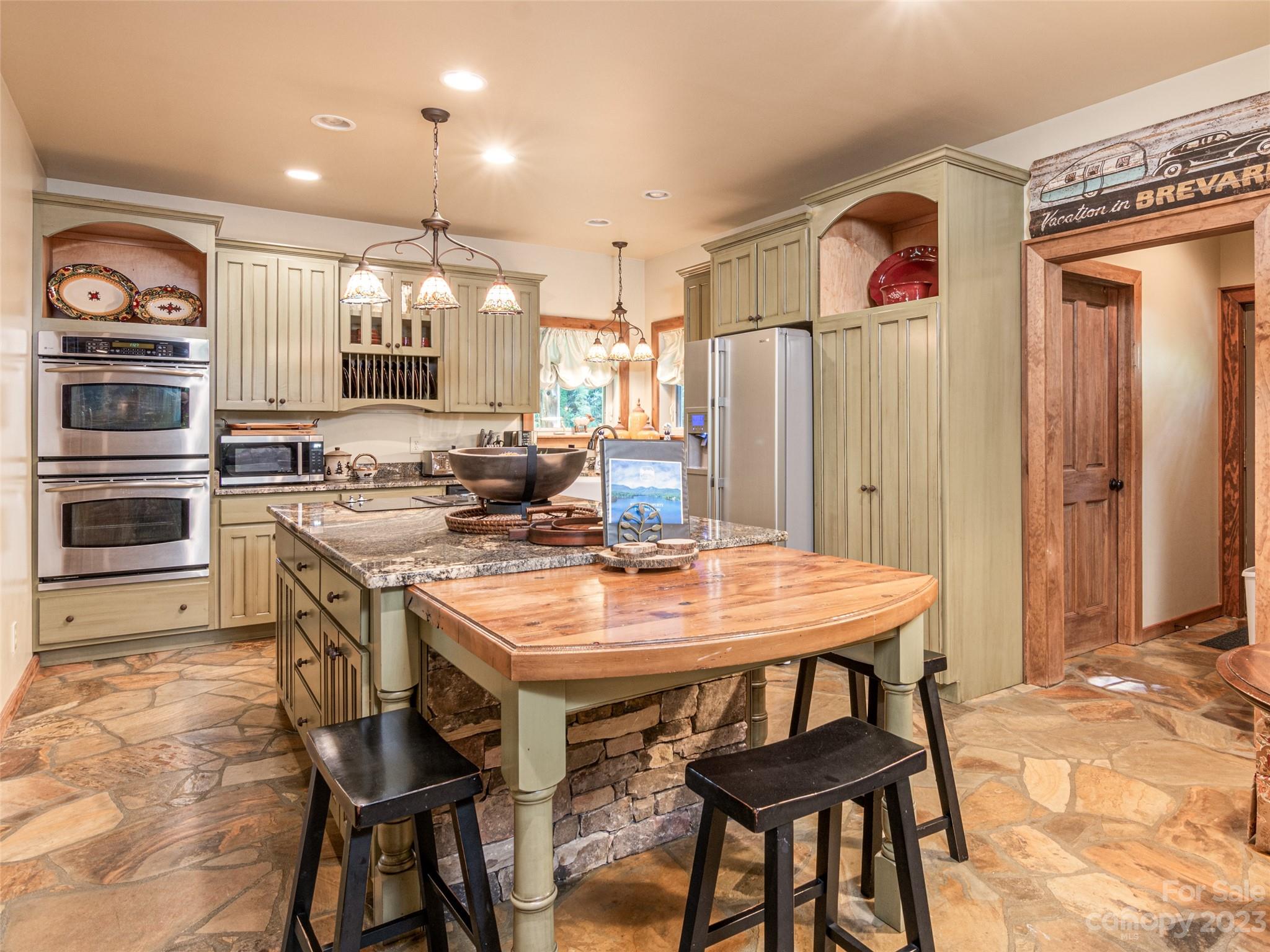 Roundtree Ridge - Residential