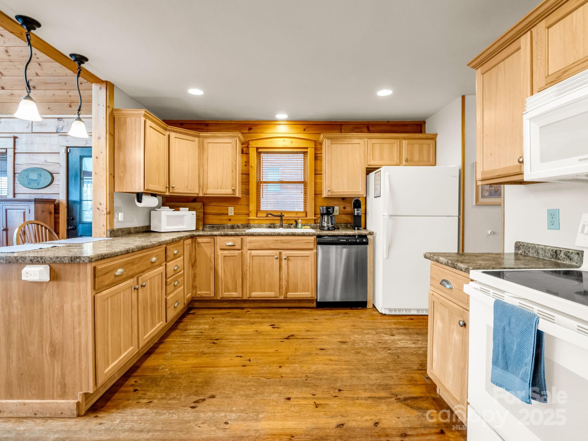 161 Scenic Wolf Drive