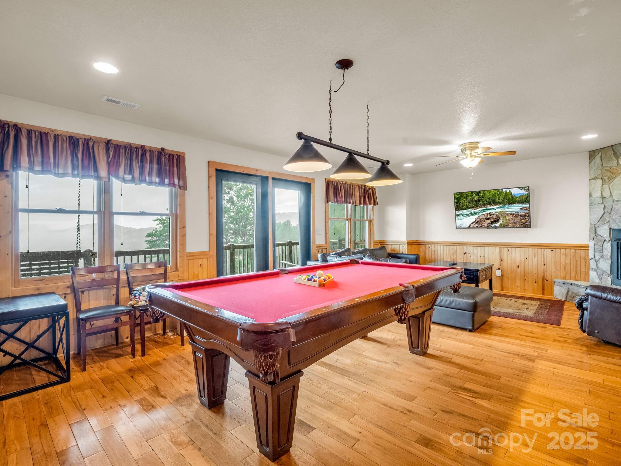 Scenic Wolf Mountain Resort - Residential