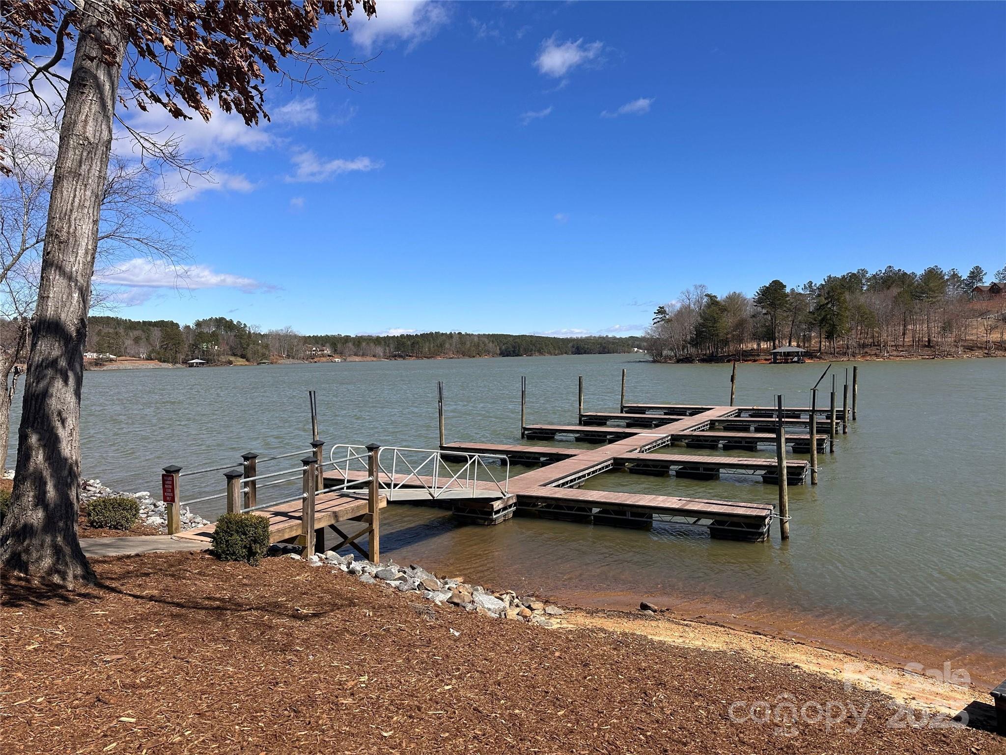 Paradise Harbor - Land