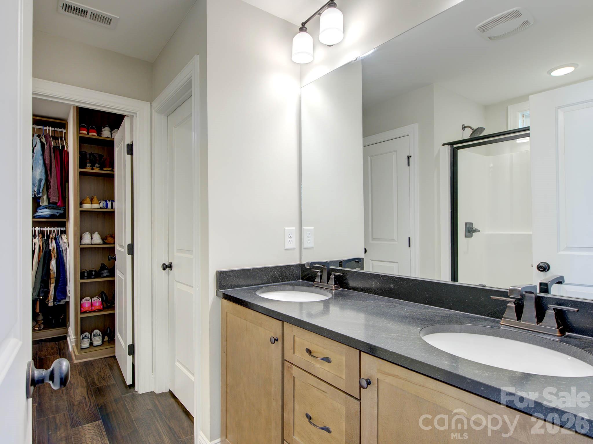 Poplar Cove - Residential