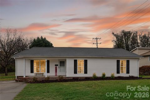 Photo of 5 S 1st Street, Belmont, NC 28012 (MLS # 4359969)