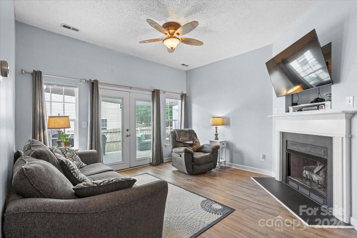 Mallard Pointe - Residential