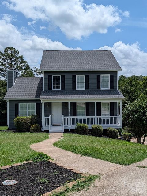 Photo of 5519 Winding Oak Drive #34, Hickory, NC 28602 (MLS # 4406874)