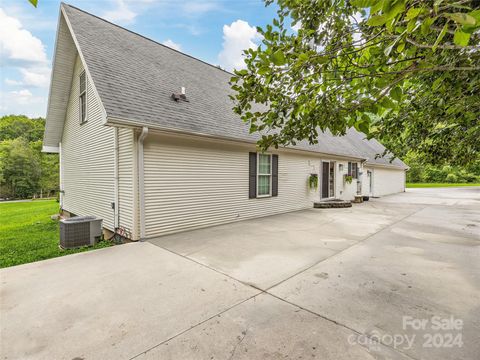 A home in Waynesville