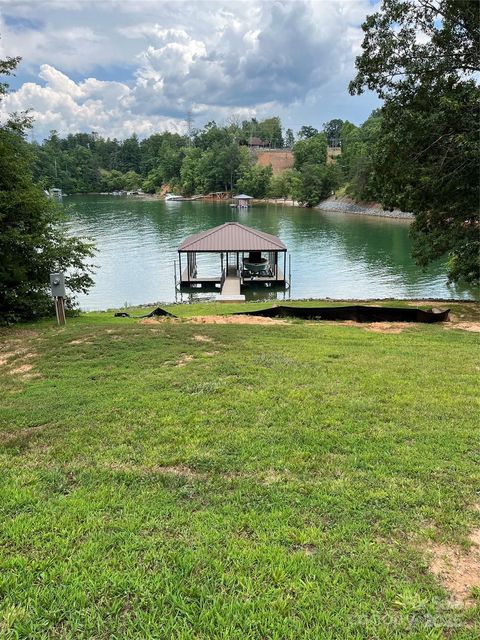 2715 Lakeridge Court Nebo NC 28761