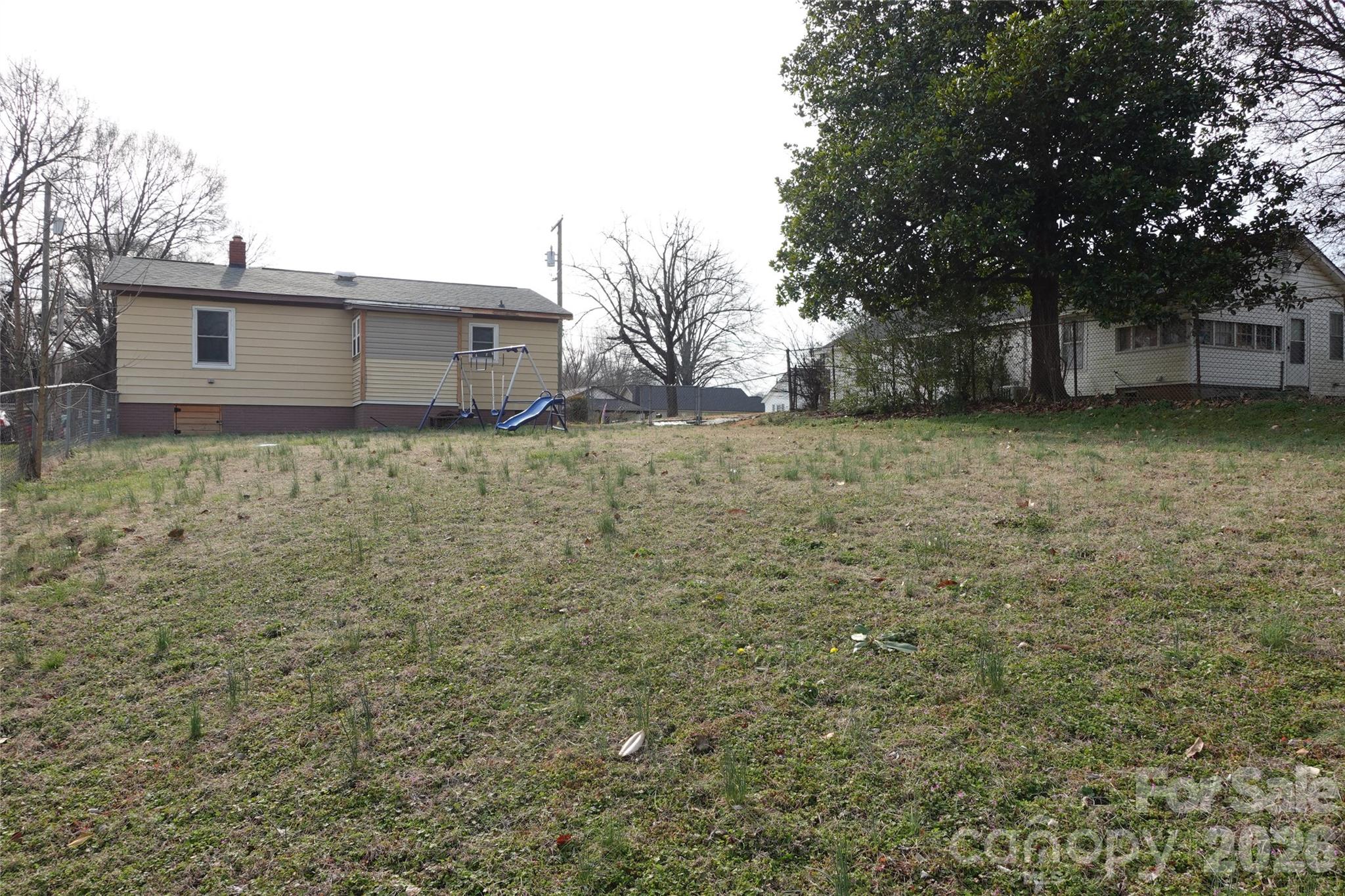 155 Robbins Street SW