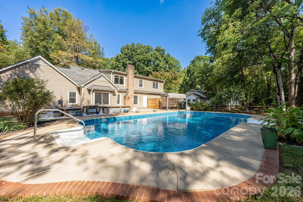 9423 Whitethorn Drive