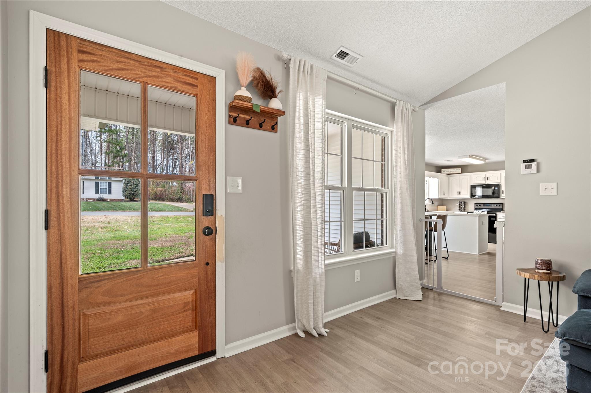 2546 Las Brisas Lane