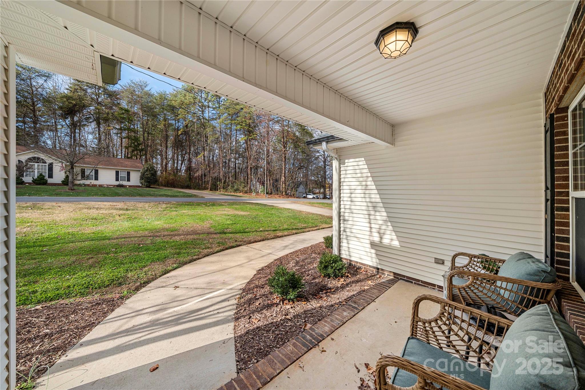 2546 Las Brisas Lane