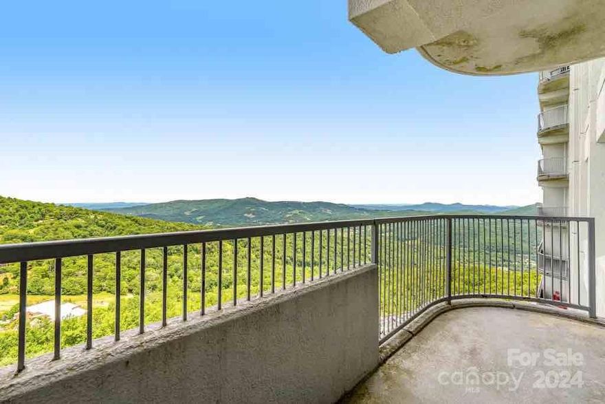 Great Price! Enjoy beautiful long range mountain views overlooking the ski slopes from this beautifully 2BR/2BA Sugar Top condo, offered fully furnished and ready to enjoy, or put in a rental program! The amenity-rich Sugar Top community offers an indoor swimming pool sauna, hot tub, fitness center, front desk, and 24-hour security. Great, central location just minutes from Sugar Mountain Ski resort, downtown Banner Elk, Beech Mountain, Grandfather Mountain and all that the High Country has to offer!