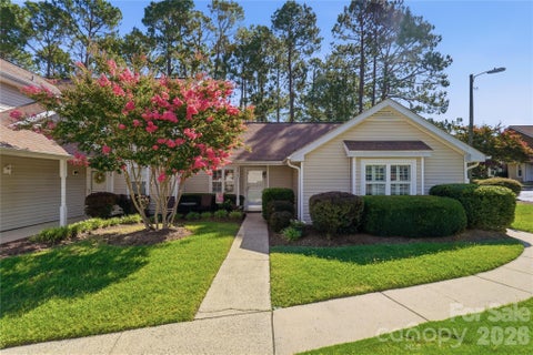 Photo of 7810 Davinci Lane, Charlotte, NC 28226 (MLS # 4396292)
