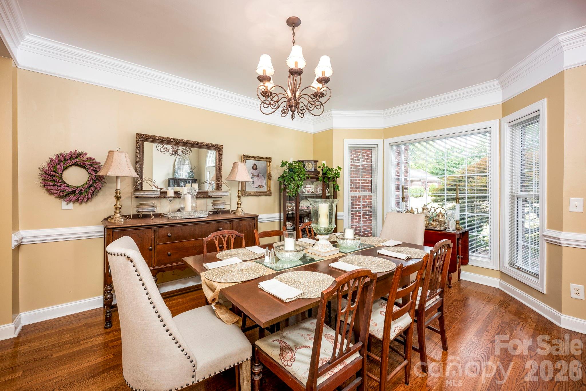 5523 Weavers Row