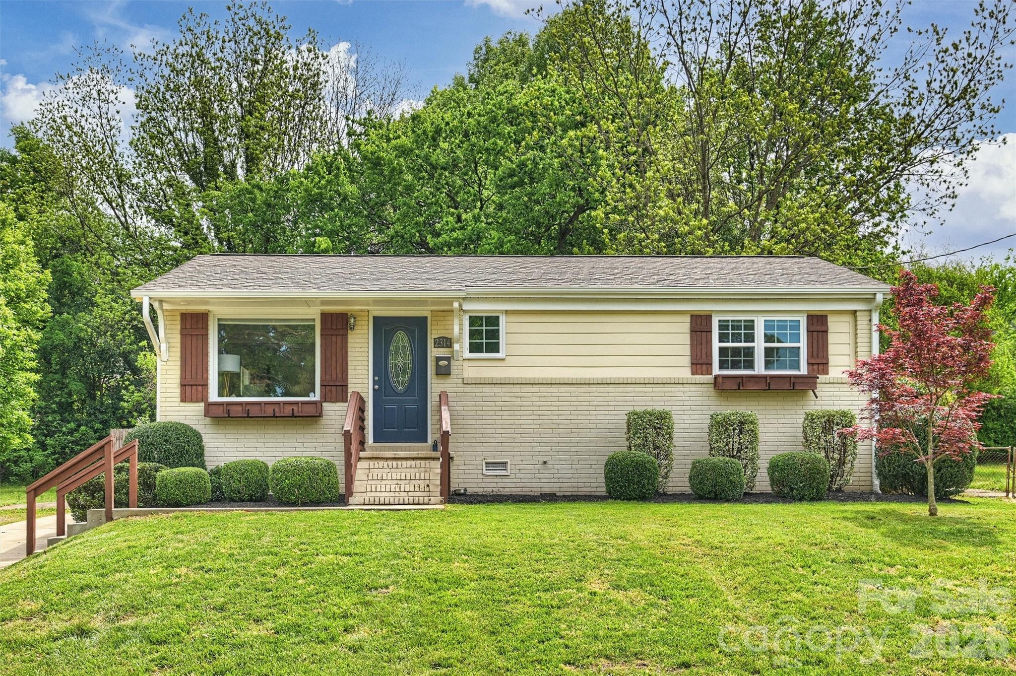 2314 Crestview Drive