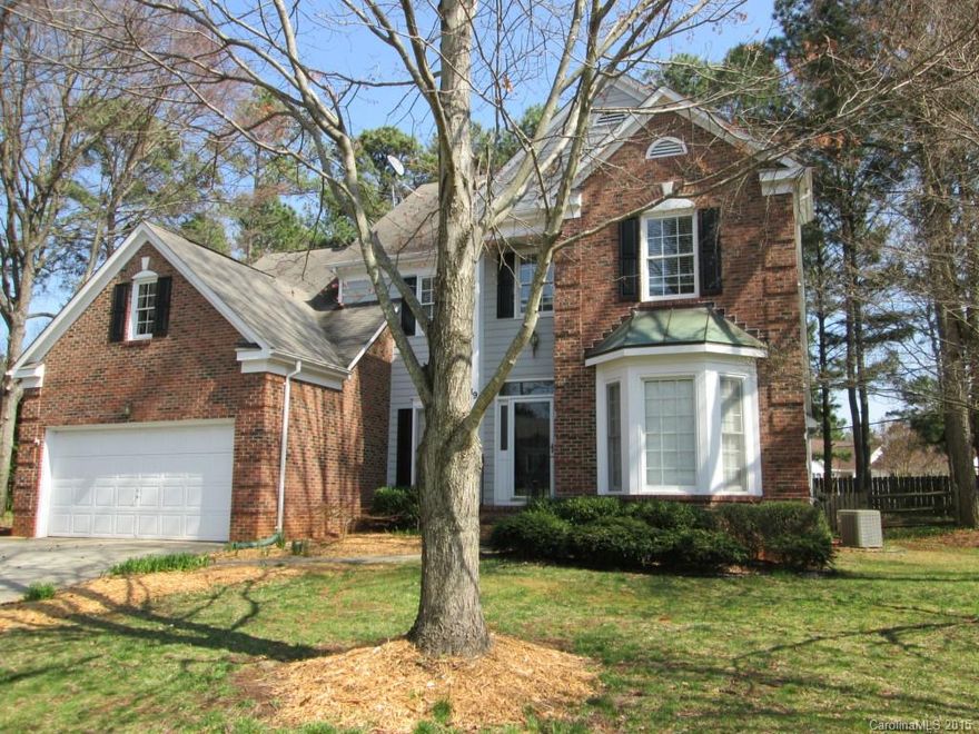 Move in ready, beautiful 4BR/2.5BA with newly refinished hardwood floors. Formal living and dining rooms, fireplace in the great room, breakfast area, large kitchen with work island, bonus room. Large, fenced, back yard. Spacious with room to roam!!