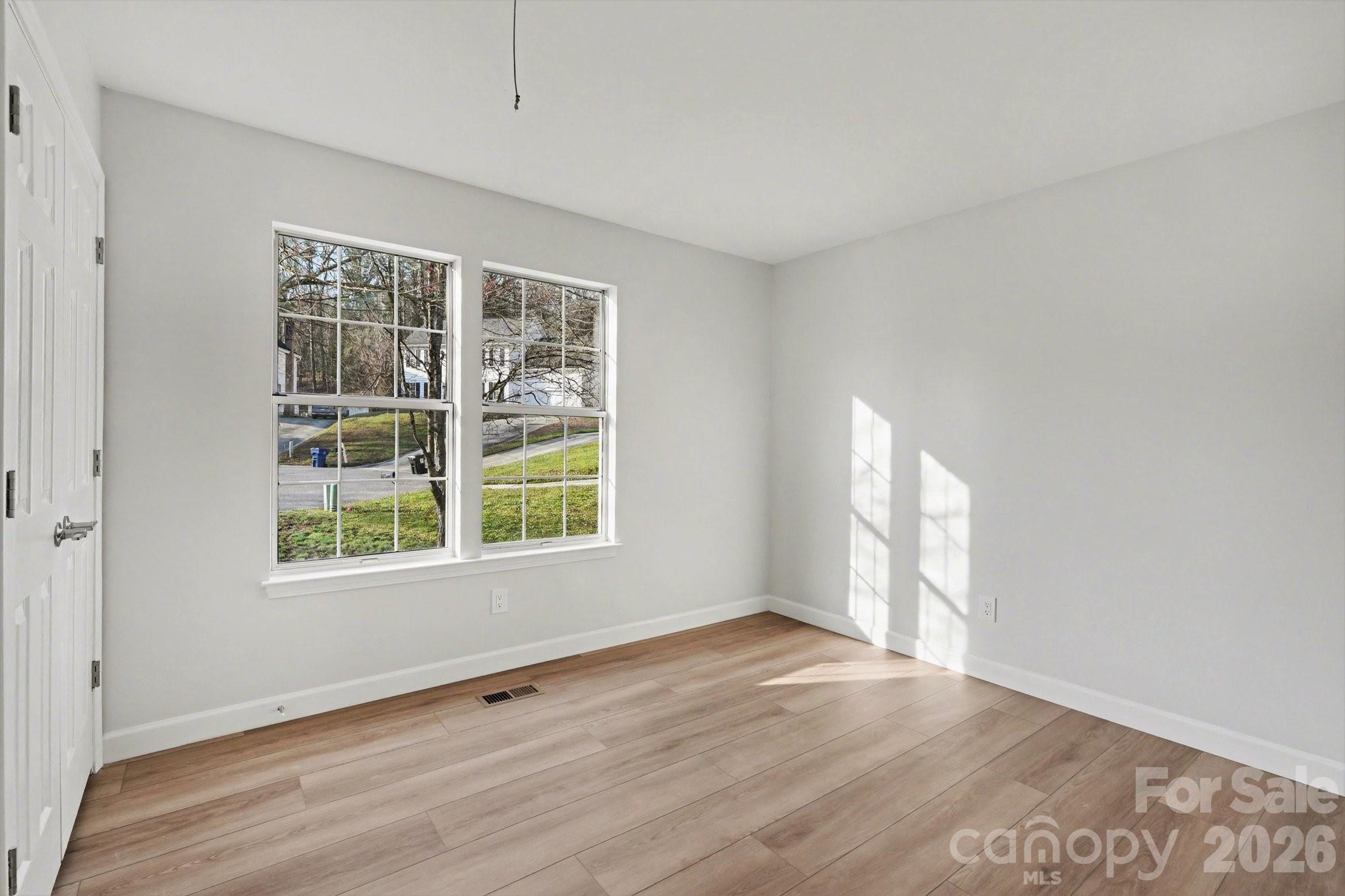 Woodside Falls - Residential