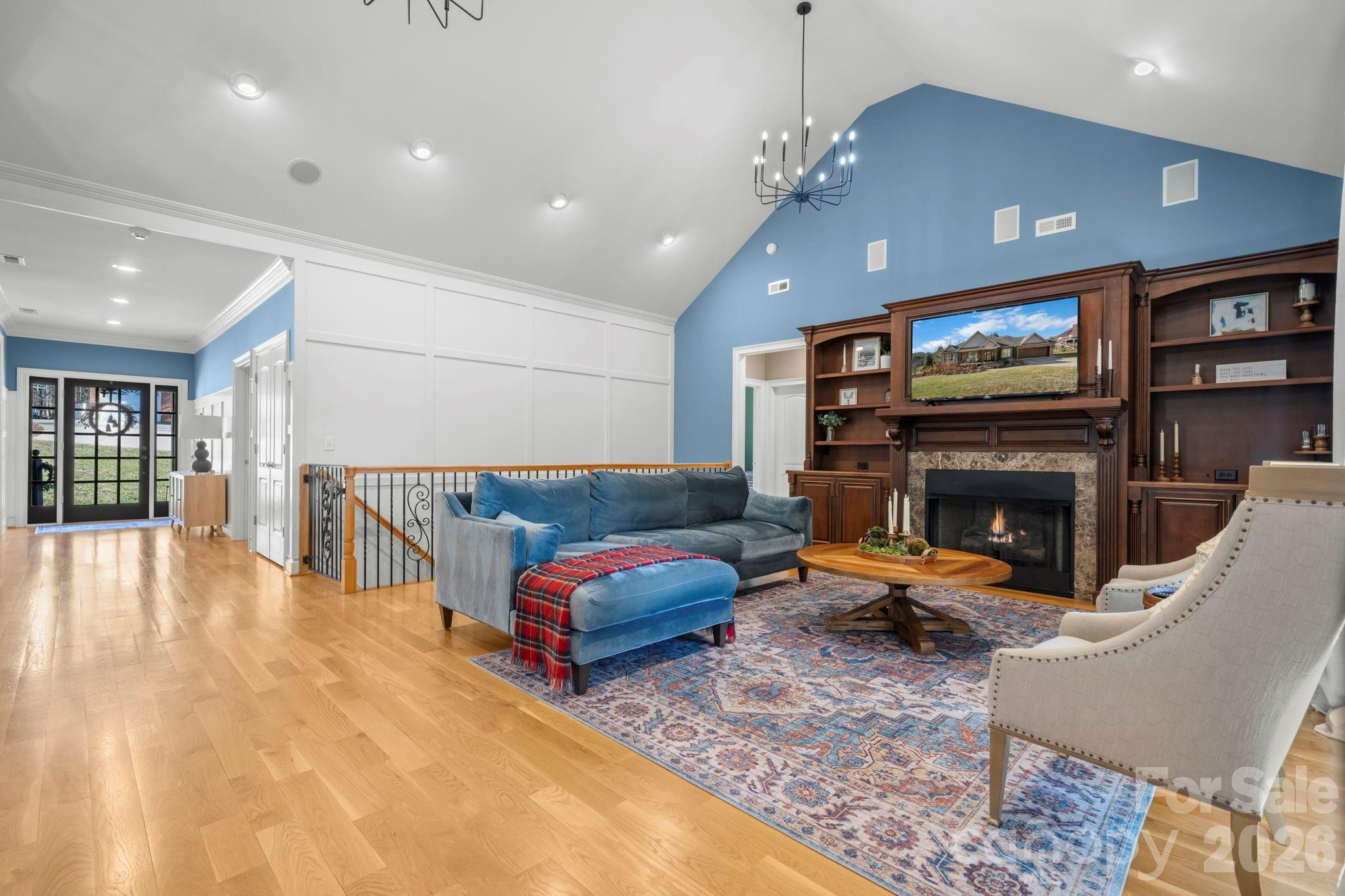 402 Golfview Court SE