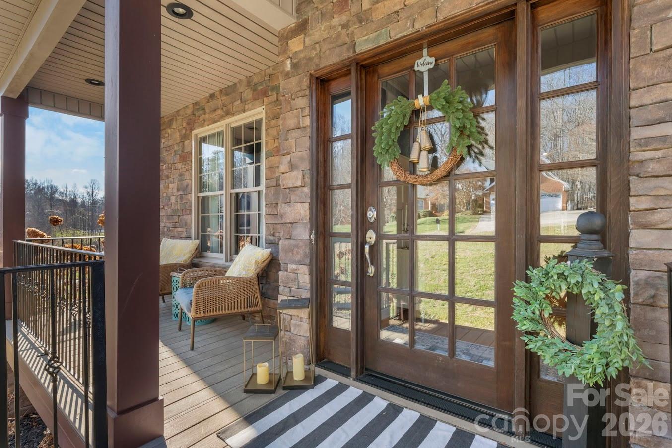 402 Golfview Court SE