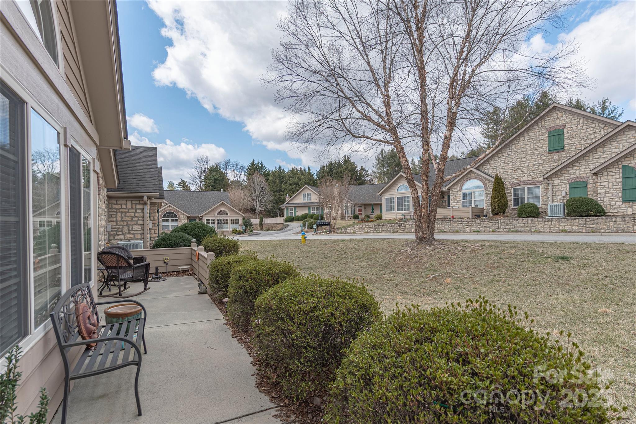 39 Mountain Meadow Circle