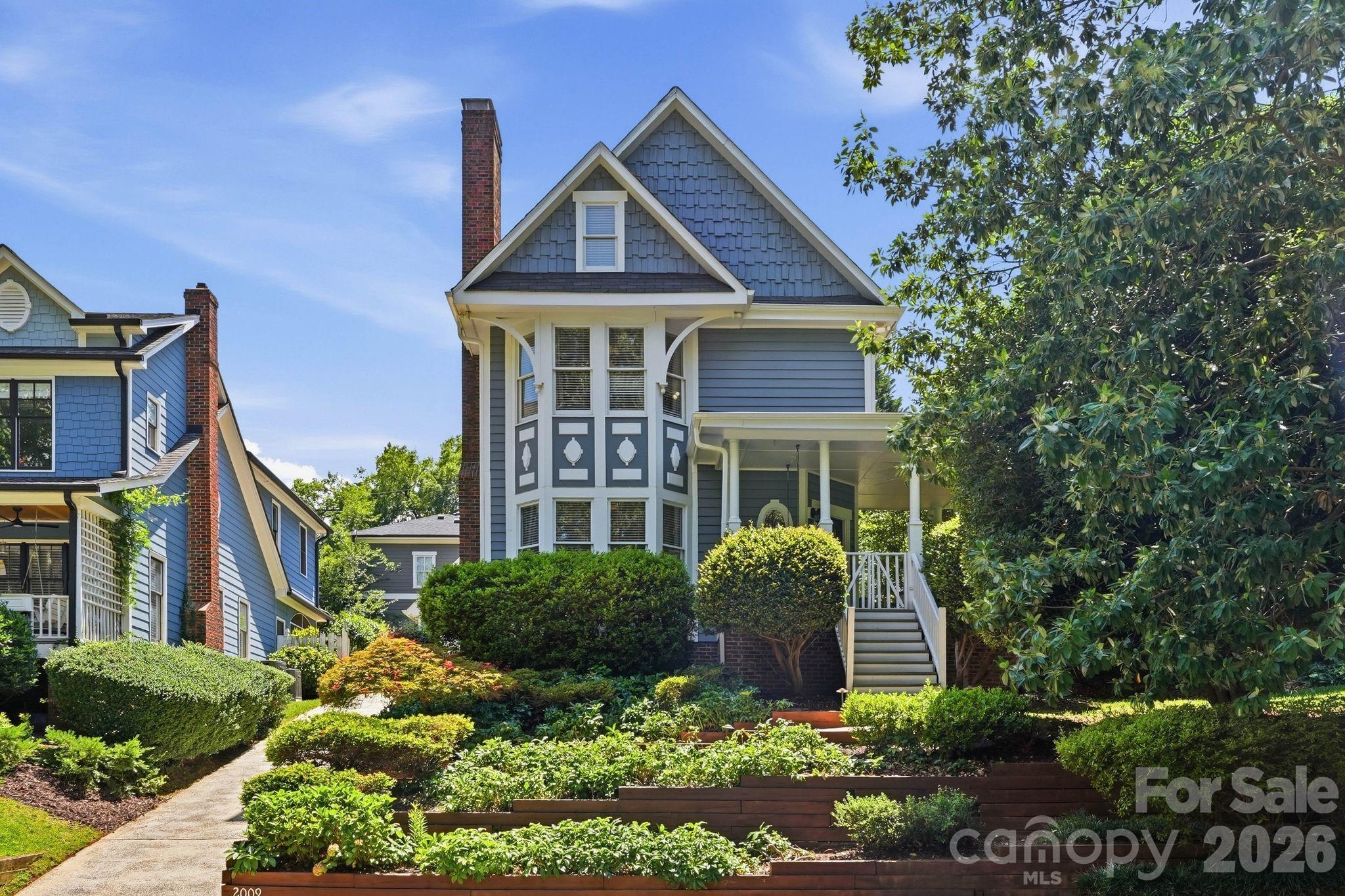 2009 Victorian Place