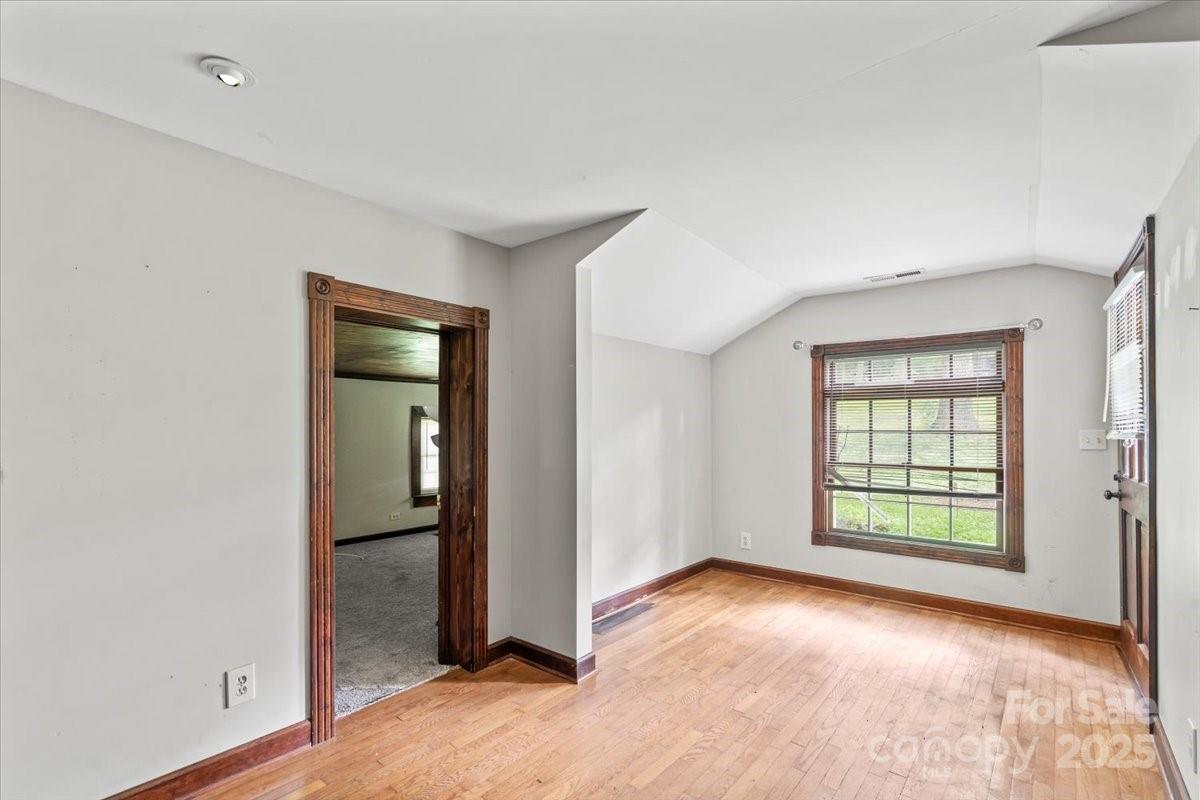 1517 Summerville Road