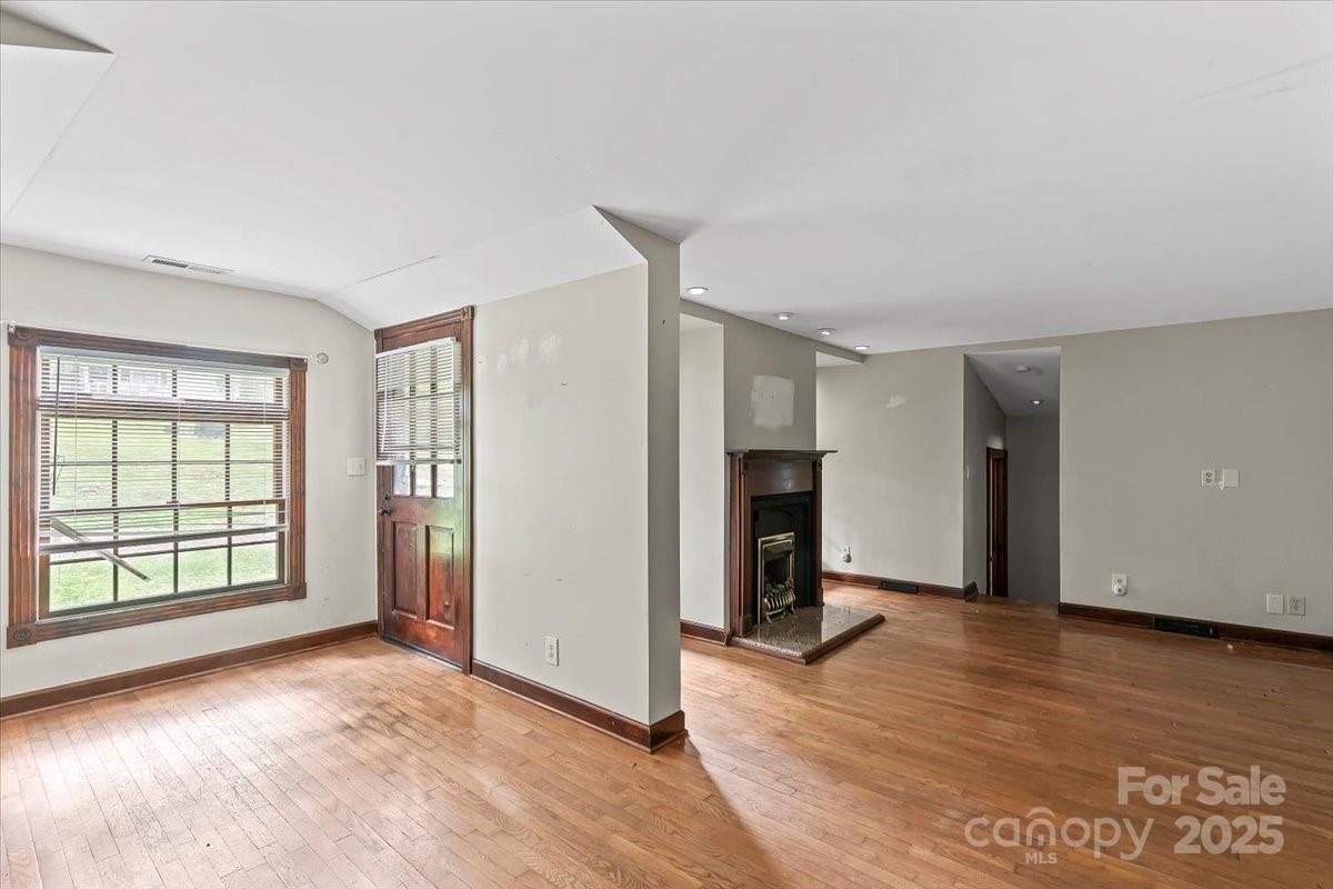 1517 Summerville Road