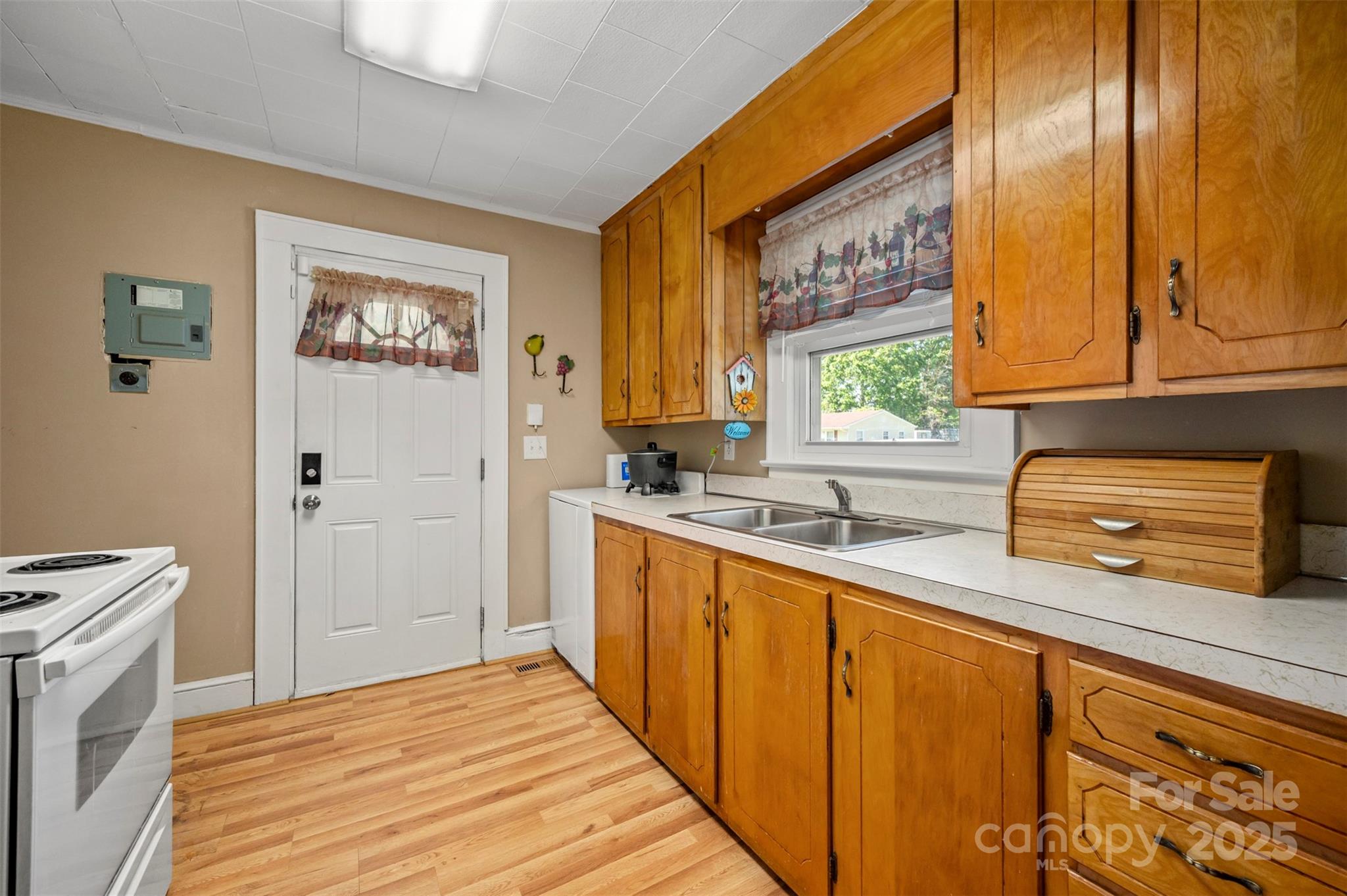 138 Hardin Road