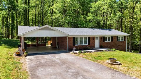 Photo of 3441 Spencer Heights Place, Lenoir, NC 28645 (MLS # 4371926)