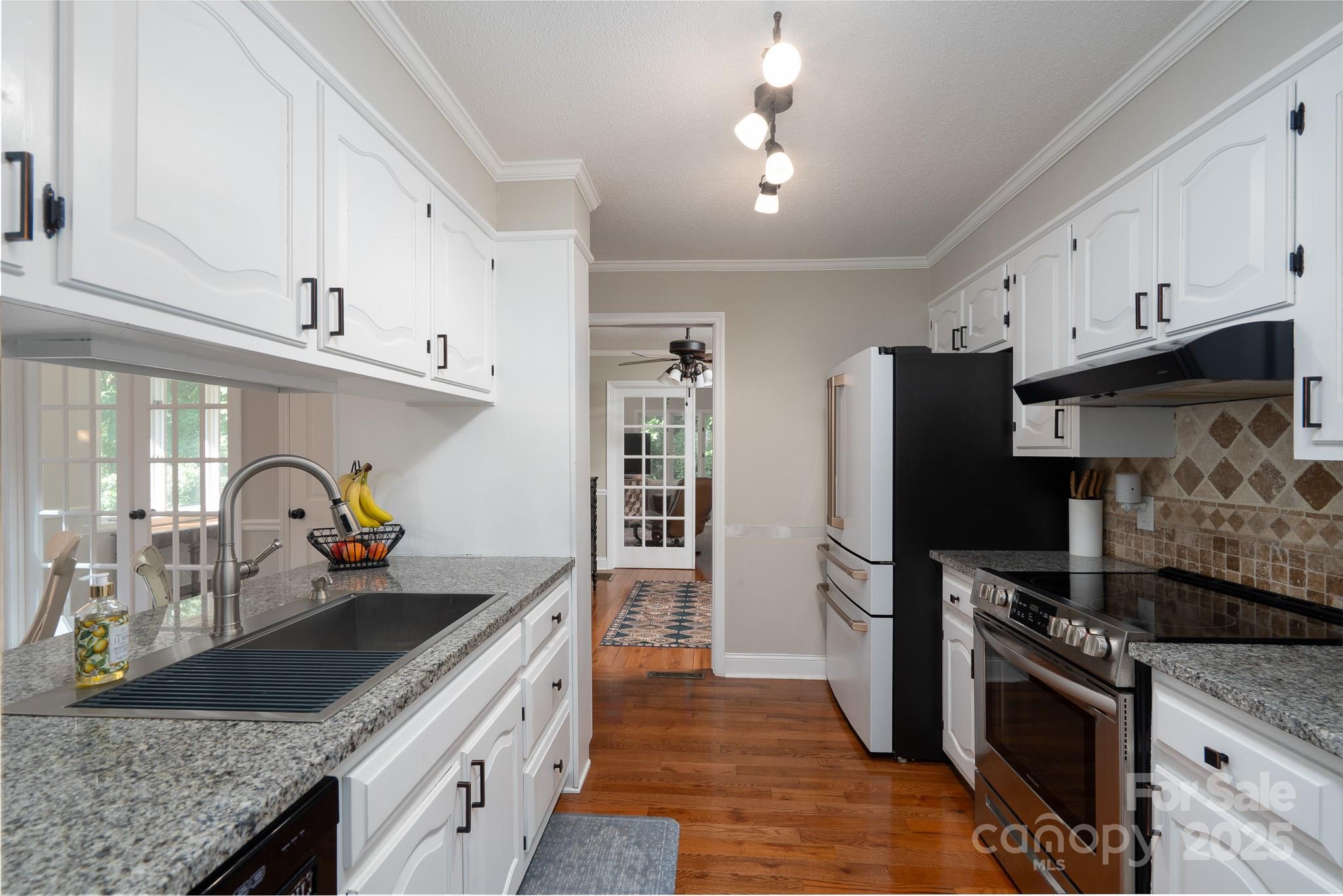 Tega Cay - Residential