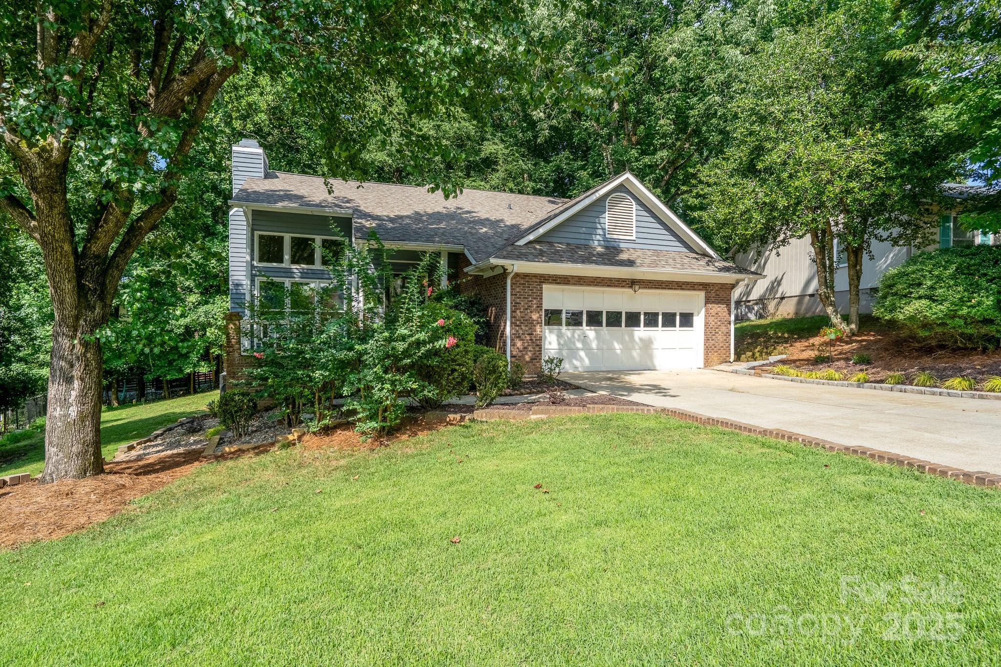 Tega Cay - Residential