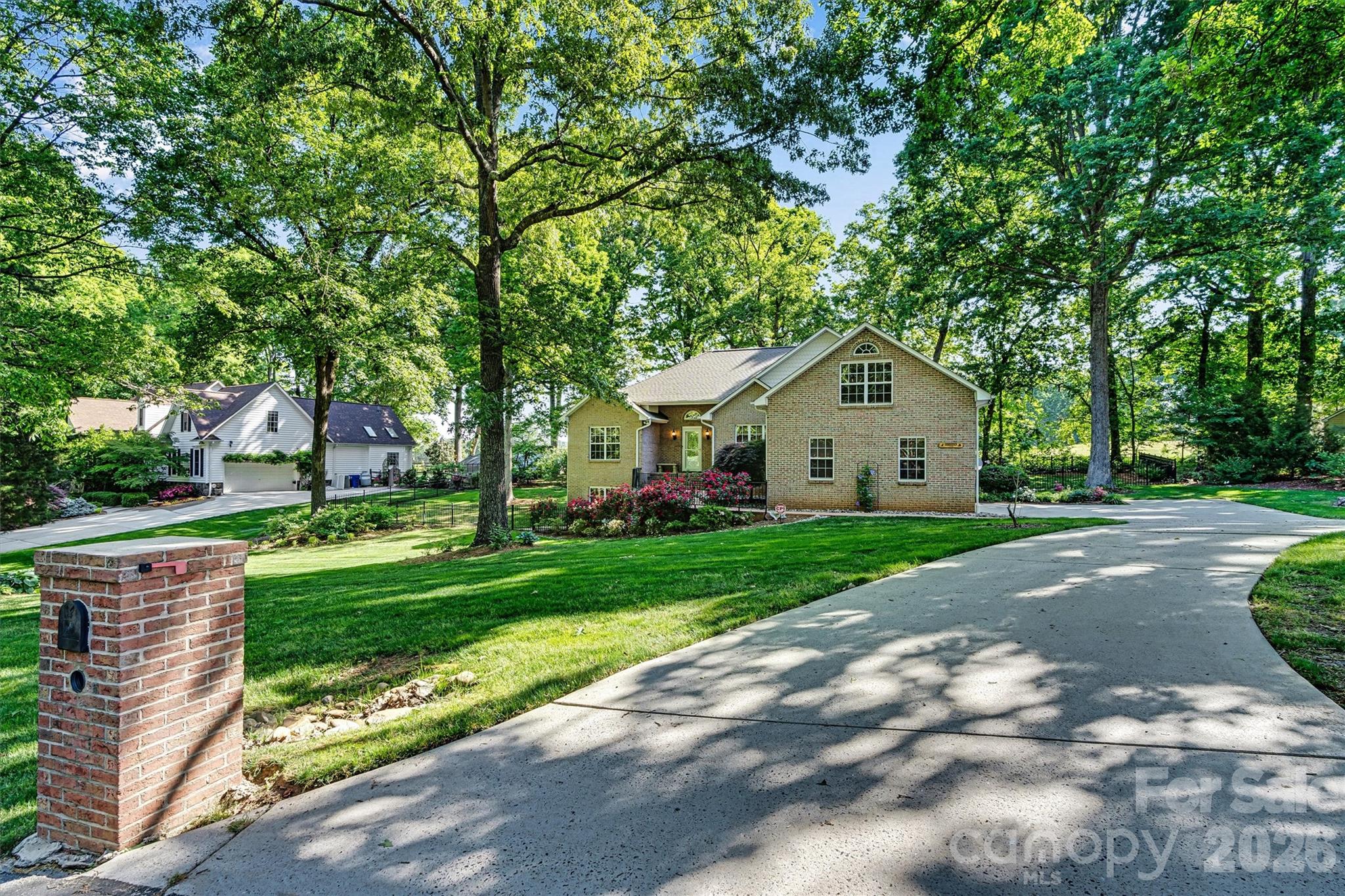 7538 Golf Course Drive S