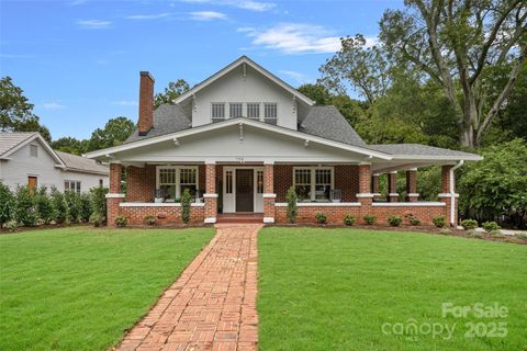 Photo of 709 N Main Street, Davidson, NC 28036 (MLS # 4331884)