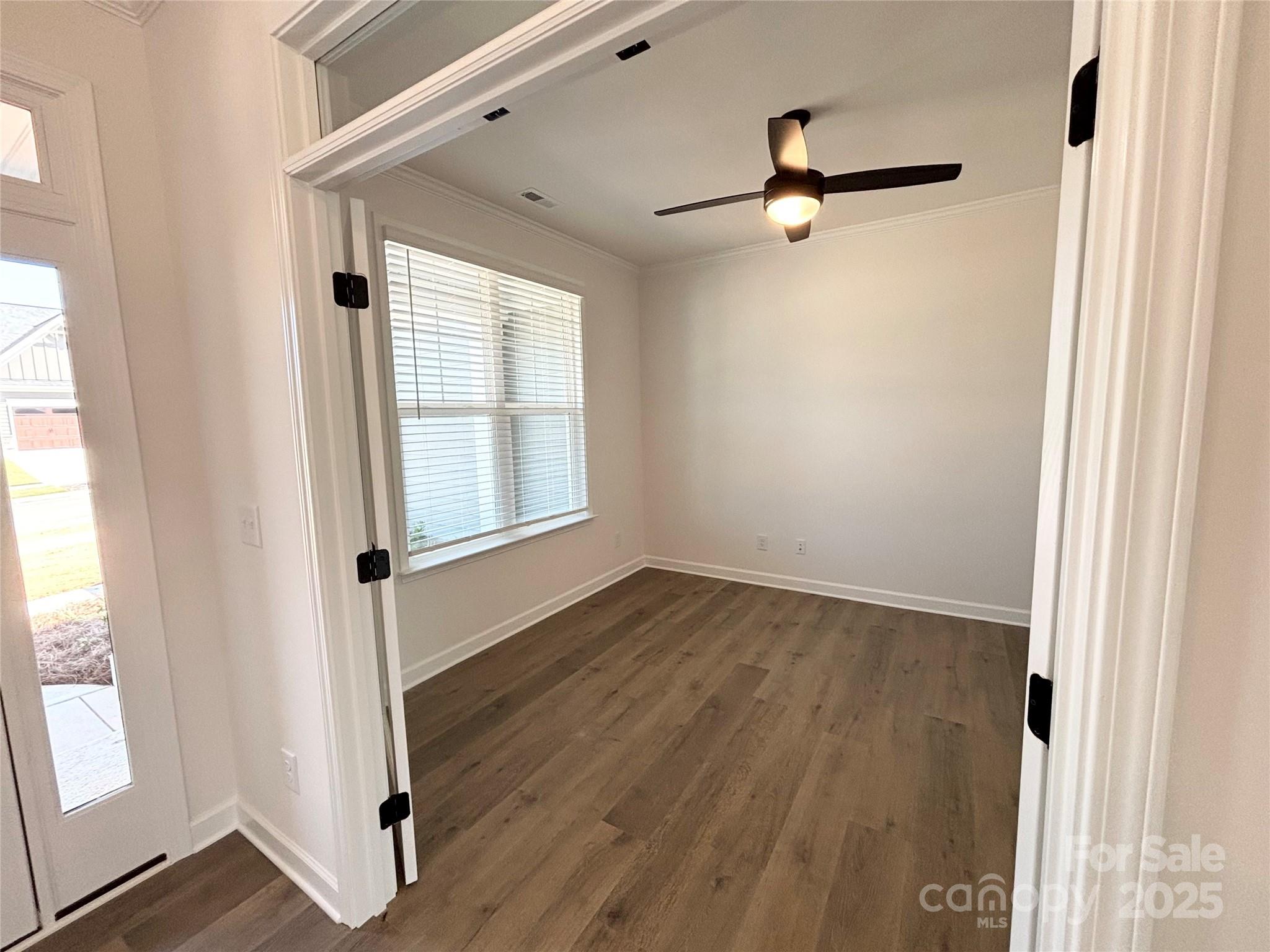 606 Brennan Street 37