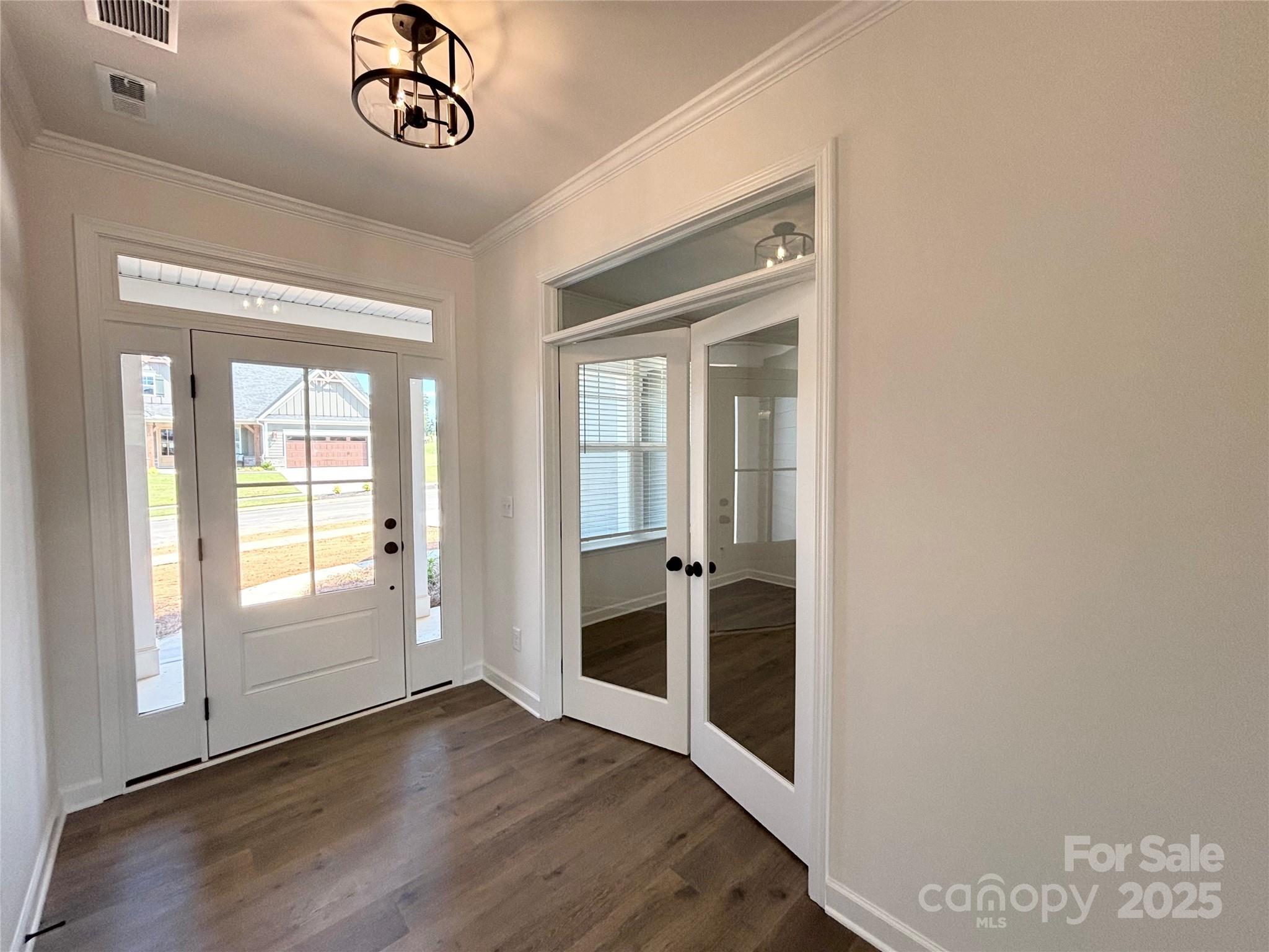 606 Brennan Street 37