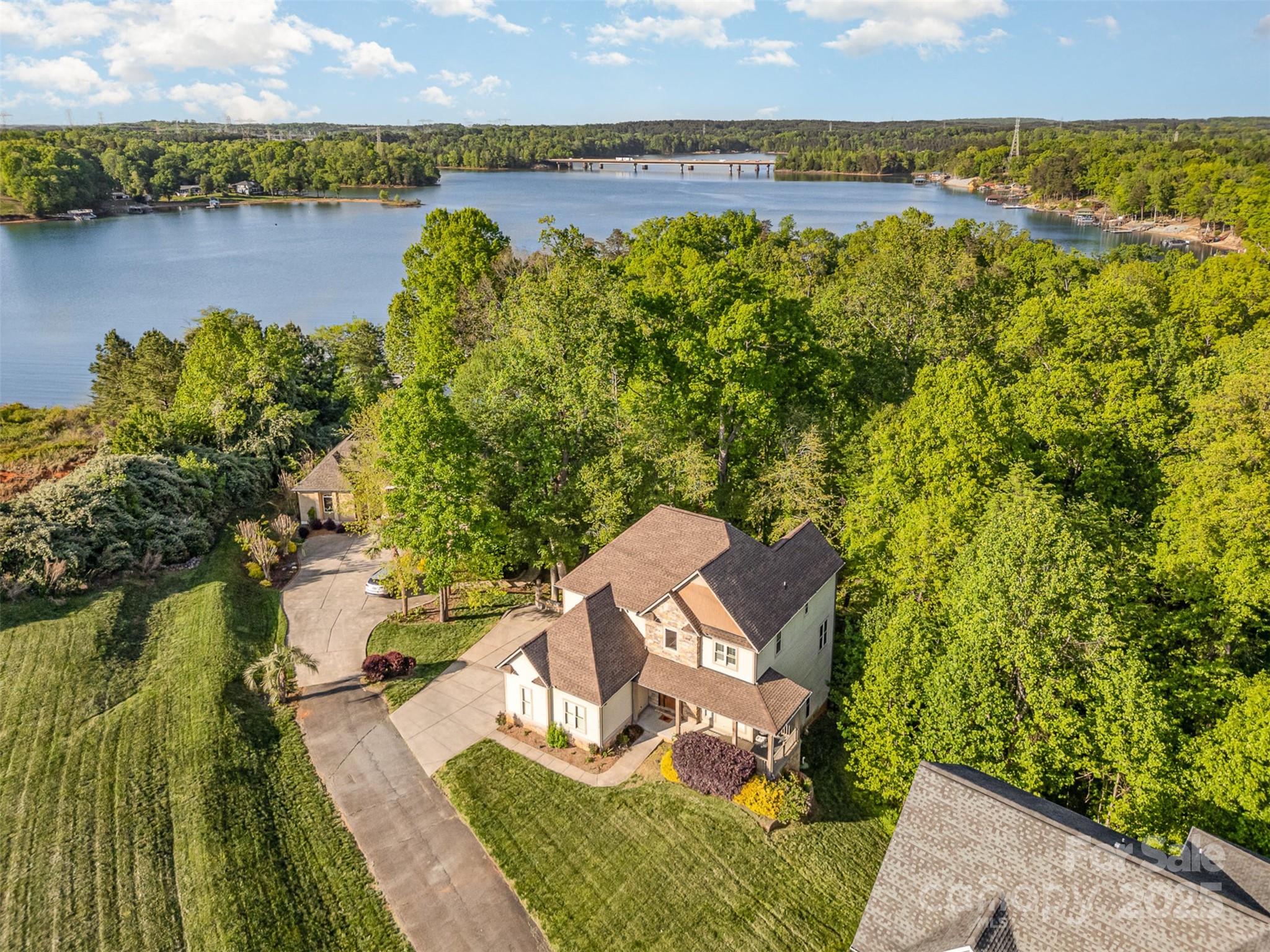 1713 Mt Isle Harbor Drive