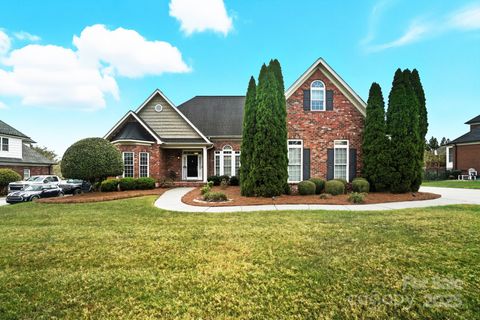 Photo of 7935 Grimsby Circle, Harrisburg, NC 28075 (MLS # 4311543)