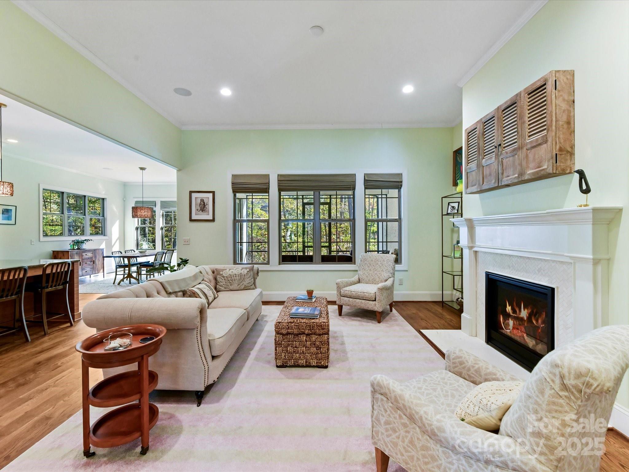 The Peninsula - Residential