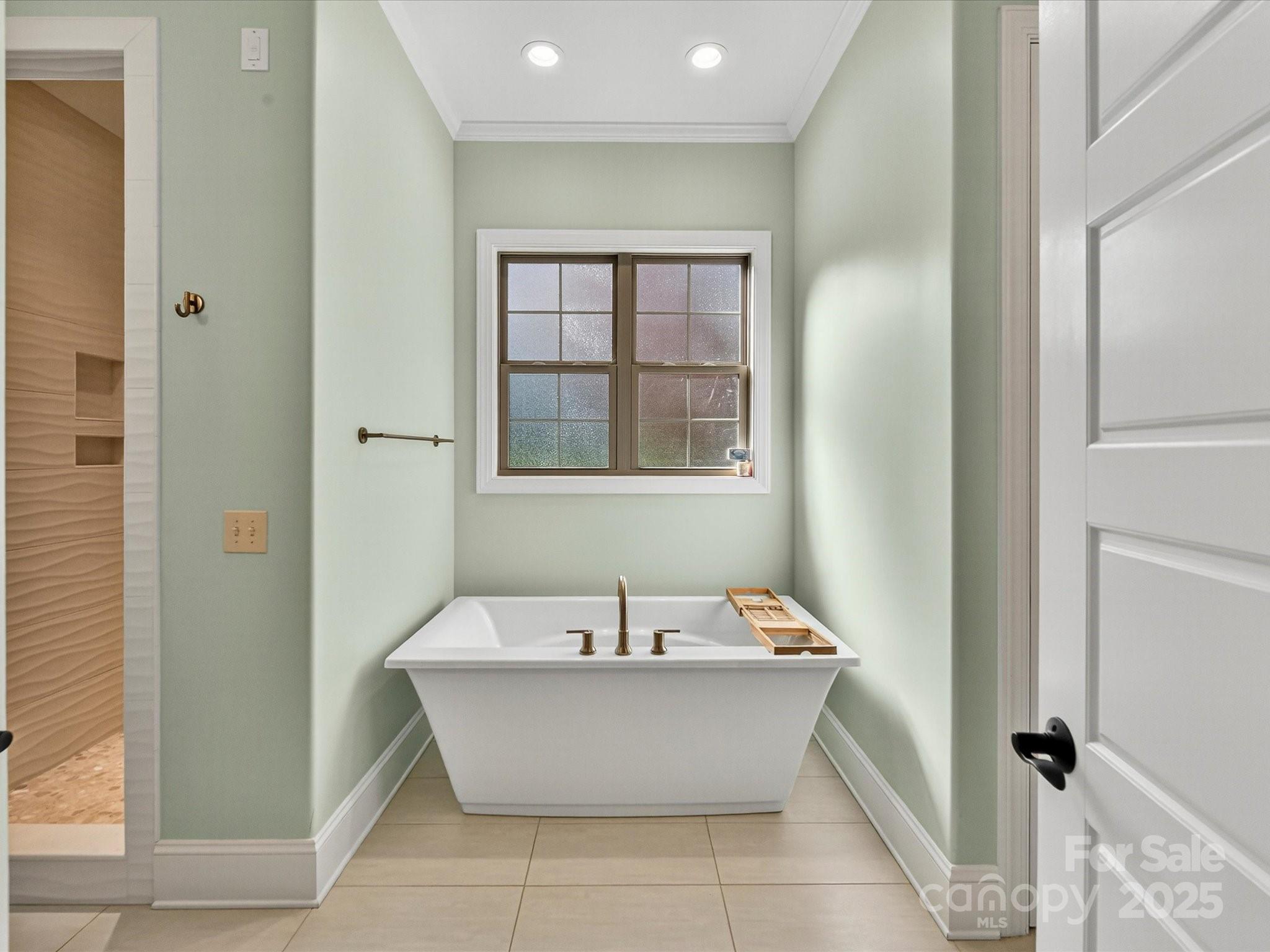 The Peninsula - Residential