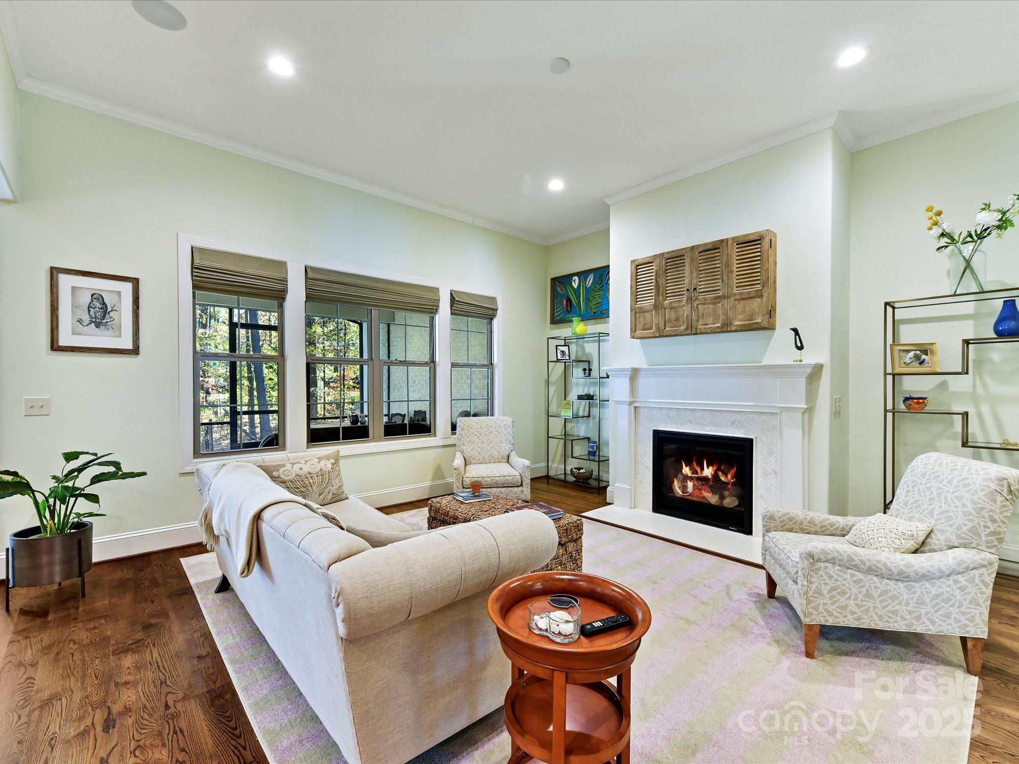 The Peninsula - Residential