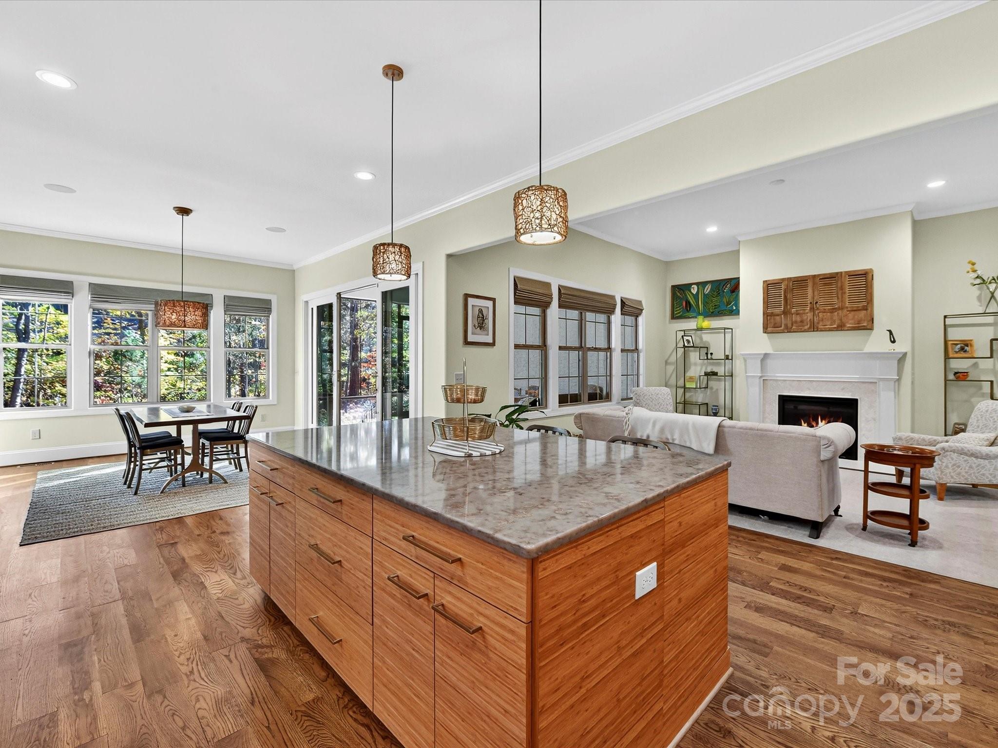 The Peninsula - Residential