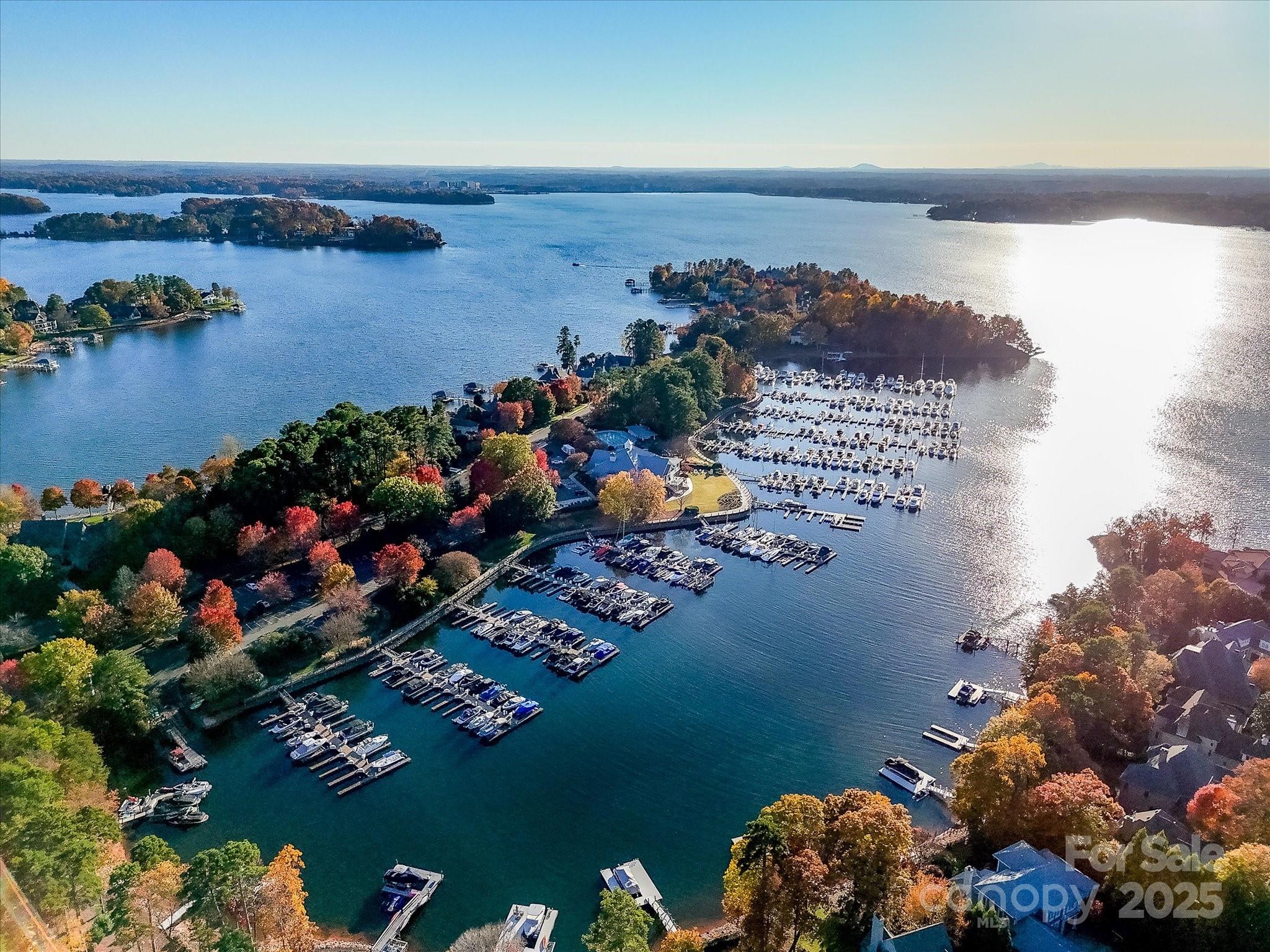 The Peninsula - Residential