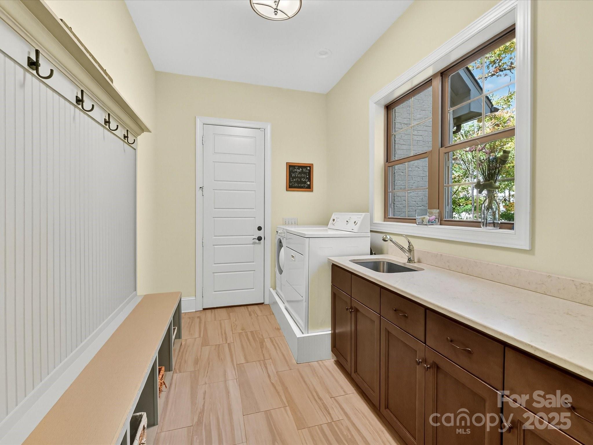 The Peninsula - Residential