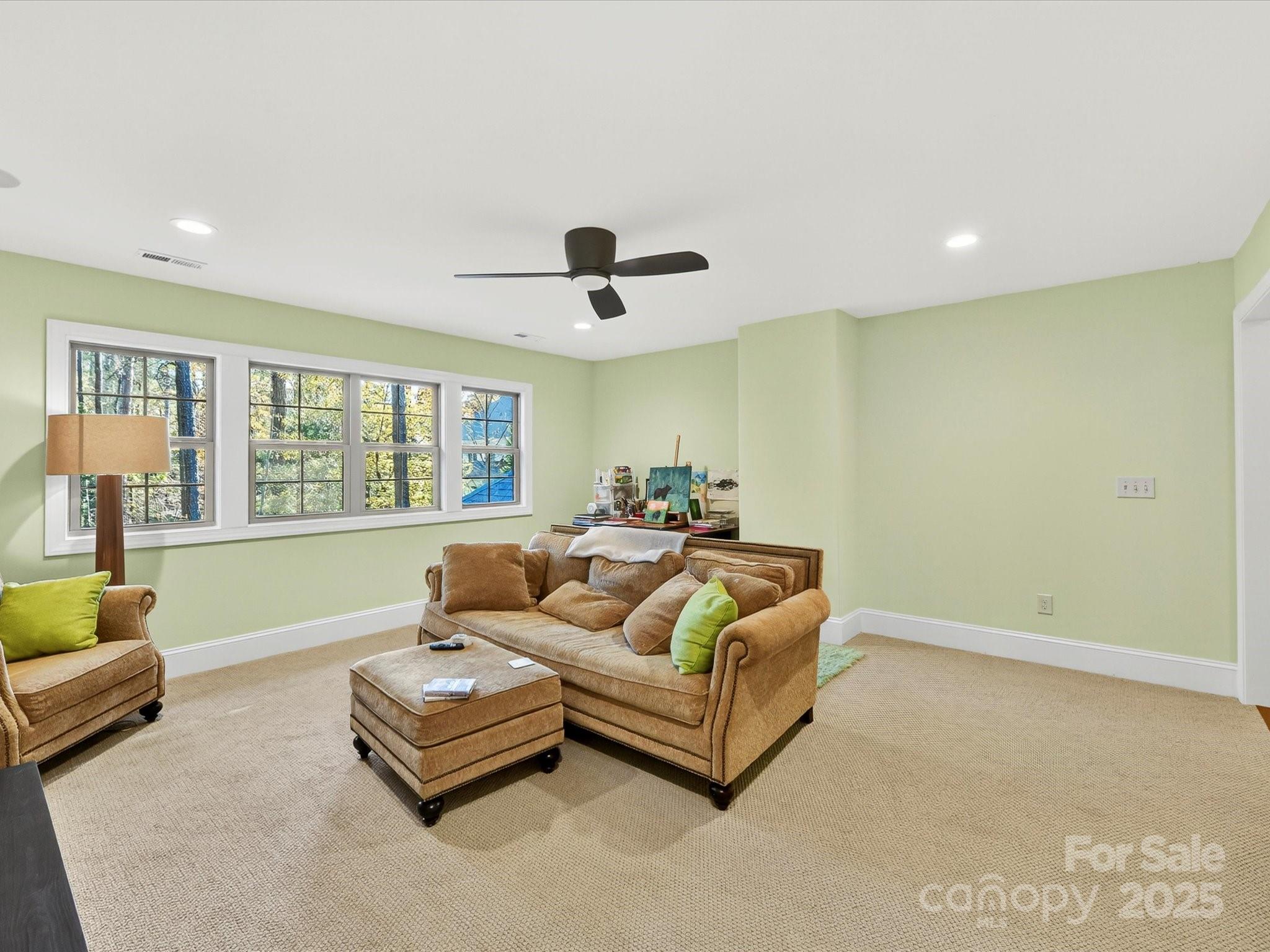 The Peninsula - Residential