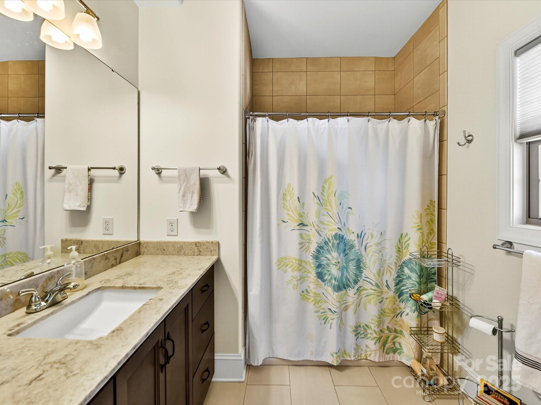 The Peninsula - Residential