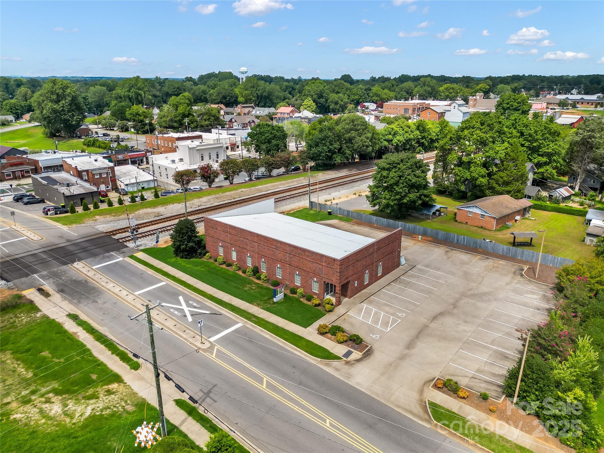 301 E Centerview Street