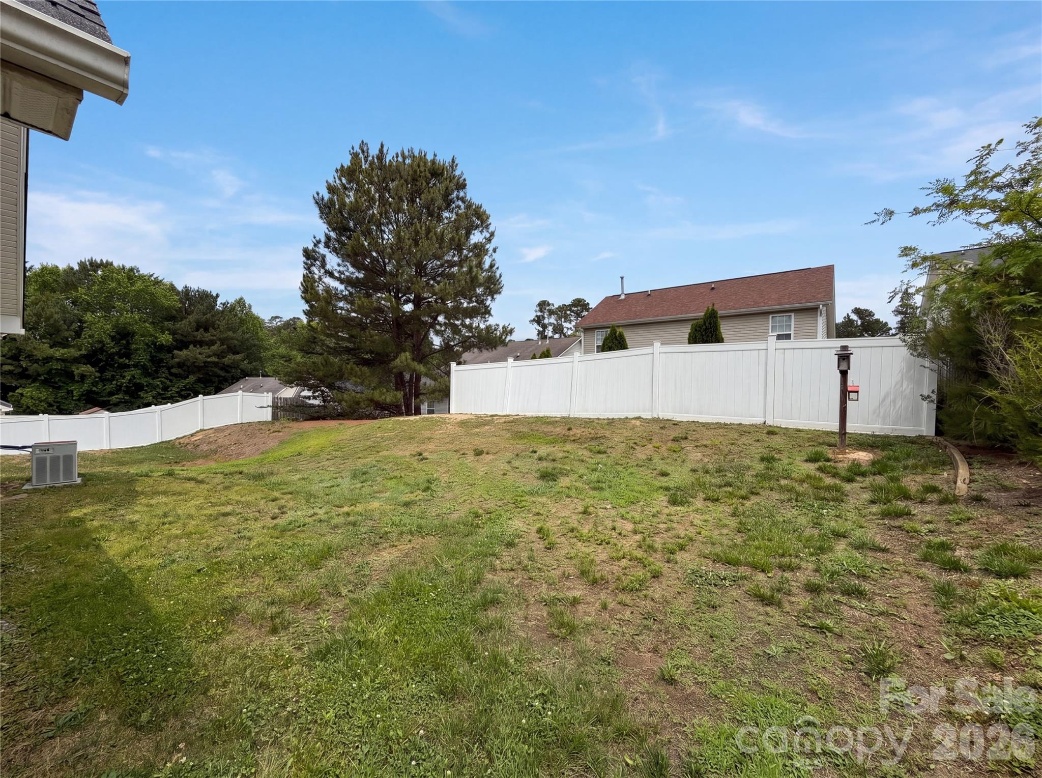 1841 Mission Oaks Street