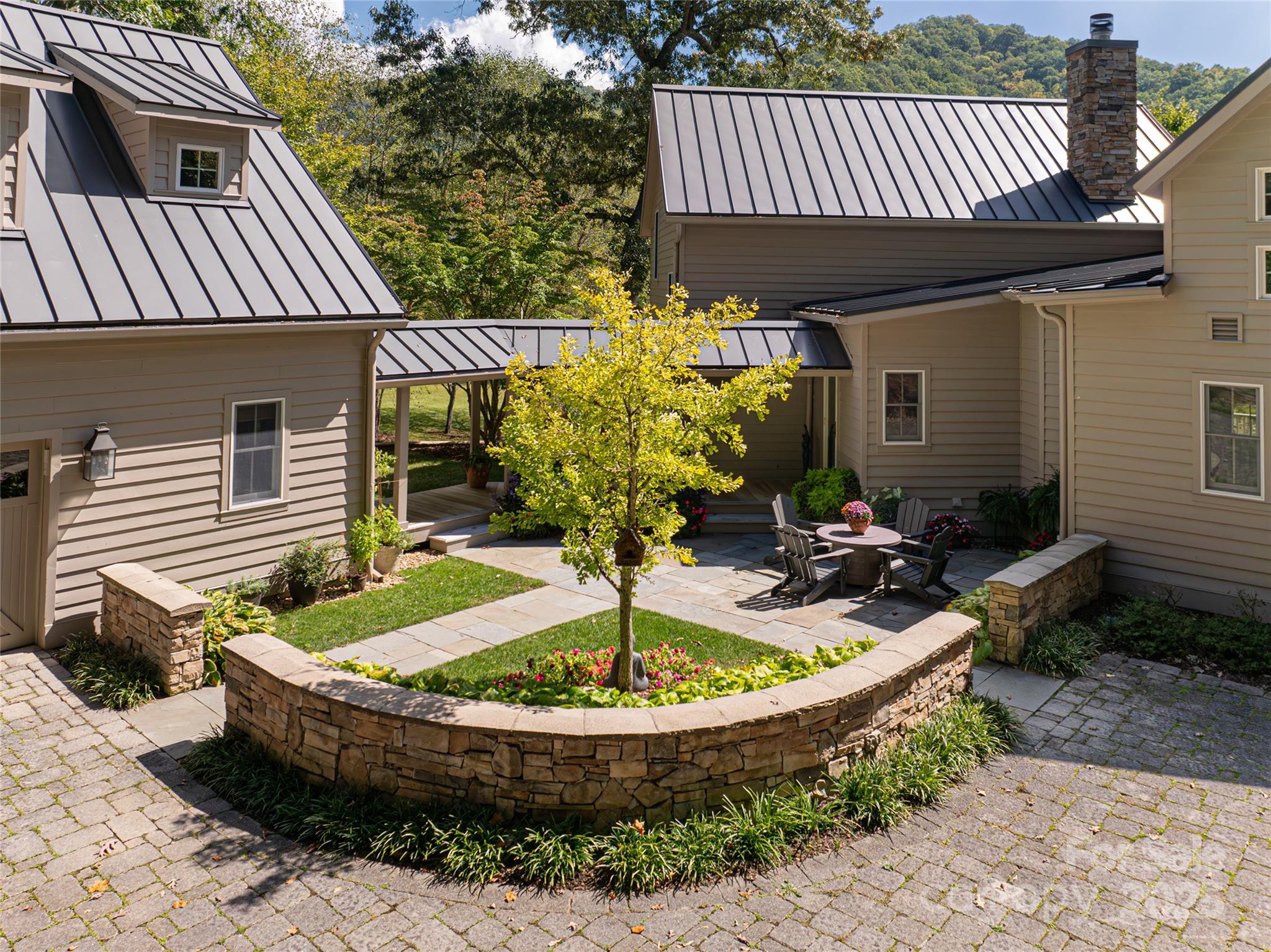 Seven Glens - Residential