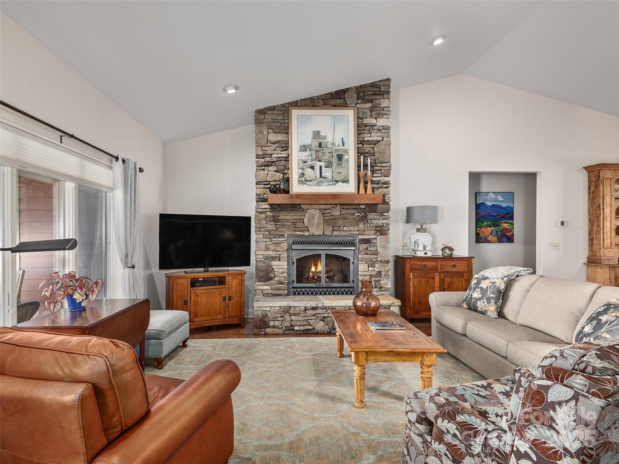 146 Sapphire Place