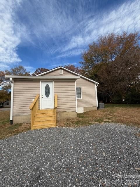 Photo of 3410 25th Avenue NE, Hickory, NC 28601 (MLS # 4338669)